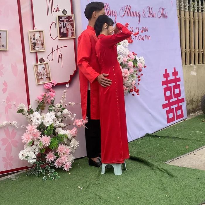 Cô gái Hà Nội cao 1m49 yêu chàng 1m83, ngày cưới khiến quan khách bật cười-4