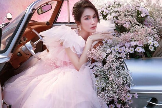 Á hậu Phương Anh: 'Tôi không có nhu cầu chỉnh sửa nhan sắc'