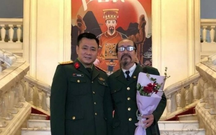 NSND Tự Long bức xúc: Ông bà nói gì cũng được nhưng đừng tỏ ra là bố đời-1