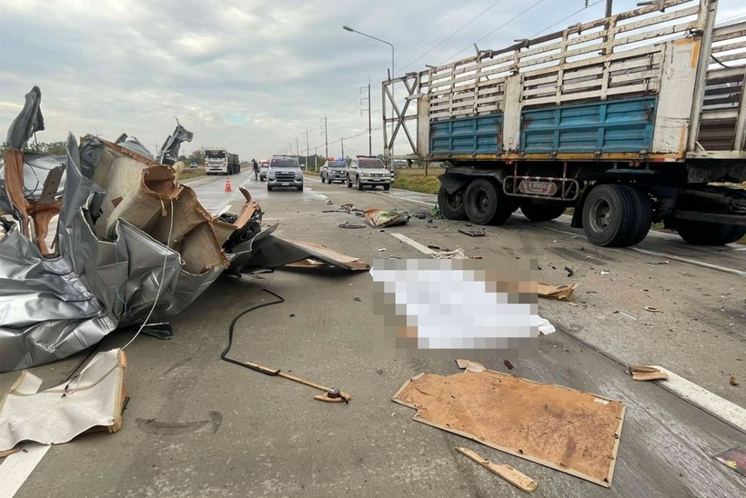 Kinh hoàng xe tải bị xé toạc” sau va chạm với xe đầu kéo, 9 người thương vong-2
